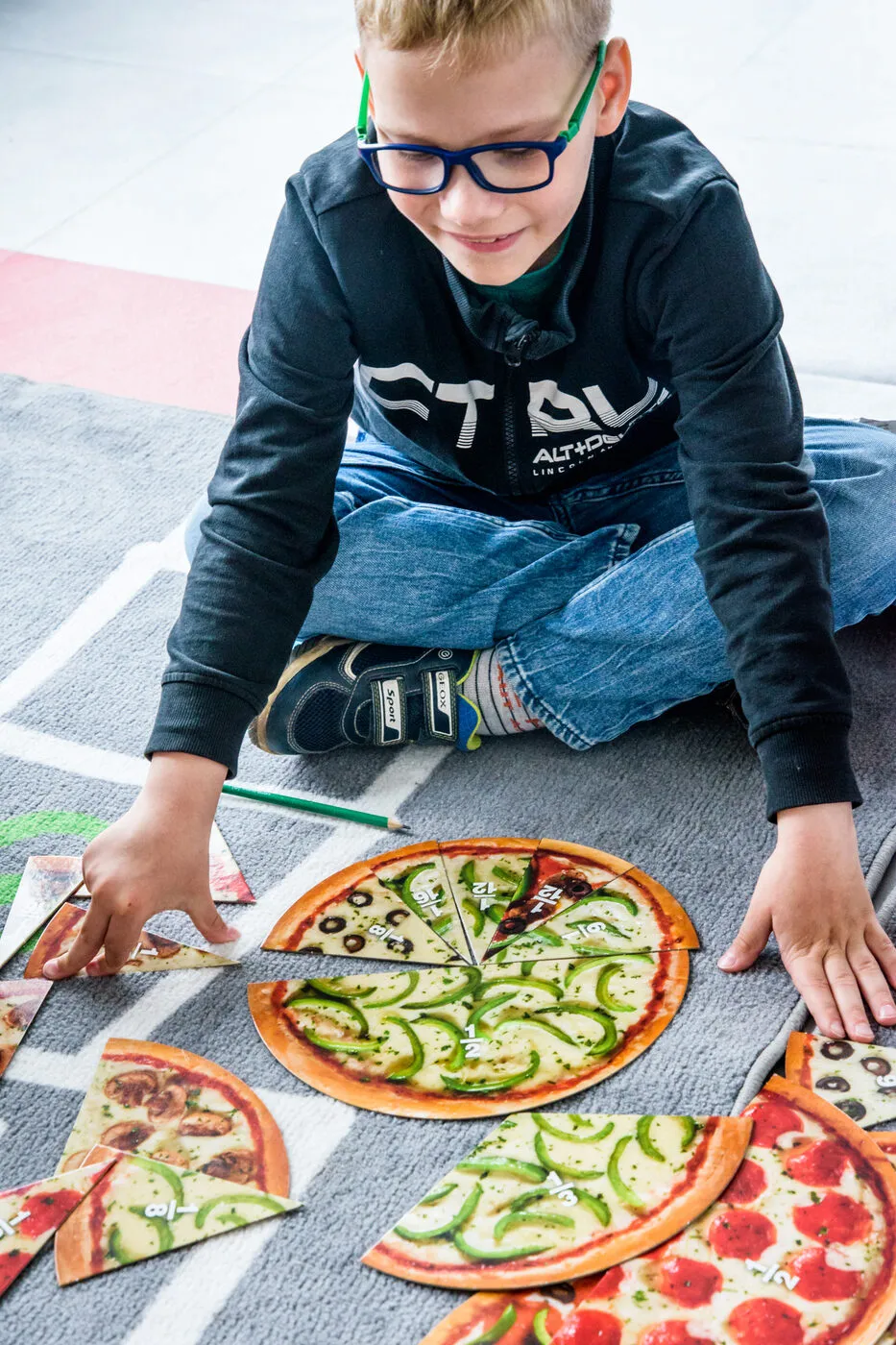 Nauka ułamków za pomocą pomocy dydaktycznych w kształcie pizzy